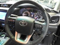 USED 2025 25 TOYOTA HI-LUX 2.4 D-4D Invincible Pickup Double Cab 4dr Diesel Auto 4WD Euro 6 (s/s) (150 ps) 1 OWNER ONLY 2K HARDTOP A/C