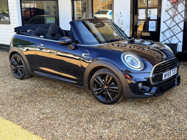 View our MINI CONVERTIBLE