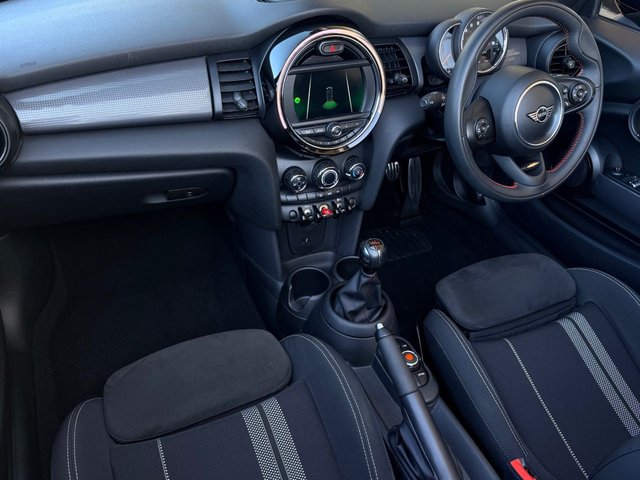 View our MINI CONVERTIBLE