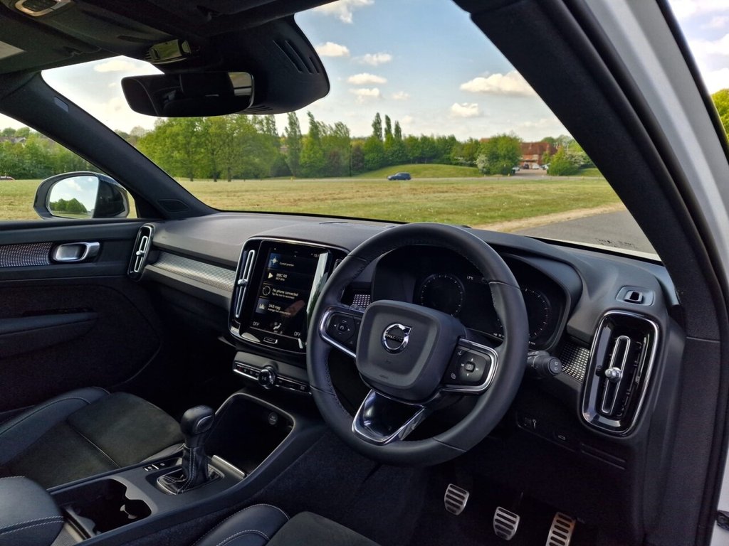 USED 2021 71 VOLVO XC40 1.5 T3 R-Design SUV 5dr Petrol Manual Euro 6 (s/s) (163 ps) FINANCE AVAILABLE