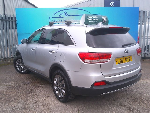 View our KIA SORENTO