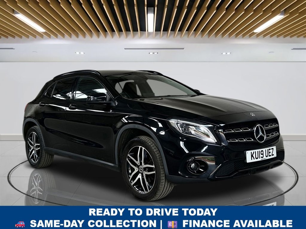 Black 2019 Mercedes-Benz GLA-Class Hatchback Front-wheel drive Manual