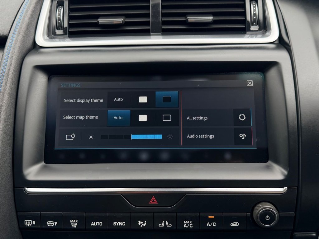 USED 2019 69 JAGUAR E-PACE 2.0 D180 R-Dynamic S SUV 5dr Diesel Auto AWD Euro 6 (s/s) (180 ps) 1 Owner|Roof|Camera|SatNav|Cruise|Apple CarPlay/Android Auto|