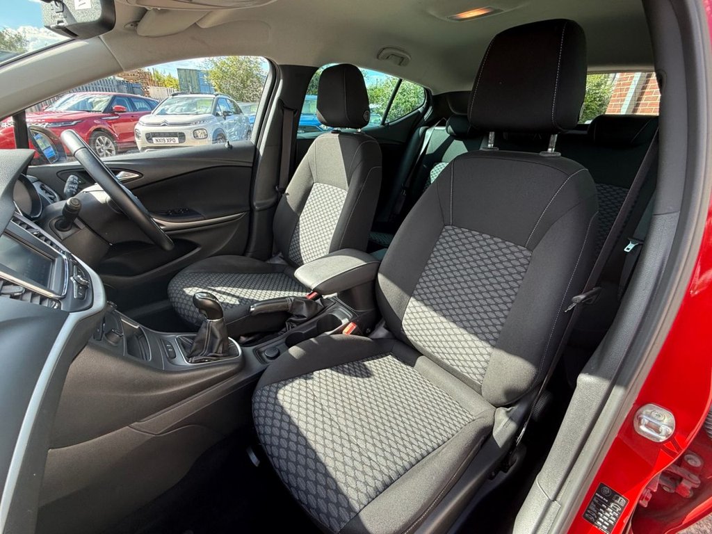 USED 2020 20 VAUXHALL ASTRA 1.2 Turbo Business Edition Nav Hatchback 5dr Petrol Manual Euro 6 (s/s) (130 ps) LOW MILAGE, HPI CLEAR, STUNNING