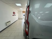 USED 2014 64 FORD TRANSIT CUSTOM 2.2 TDCi 290 Trend Combi Van 5dr Diesel Manual L2 H1 (191 g/km, 123 bhp) Rare Car