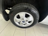 USED 2014 64 FORD TRANSIT CUSTOM 2.2 TDCi 290 Trend Combi Van 5dr Diesel Manual L2 H1 (191 g/km, 123 bhp) Rare Car
