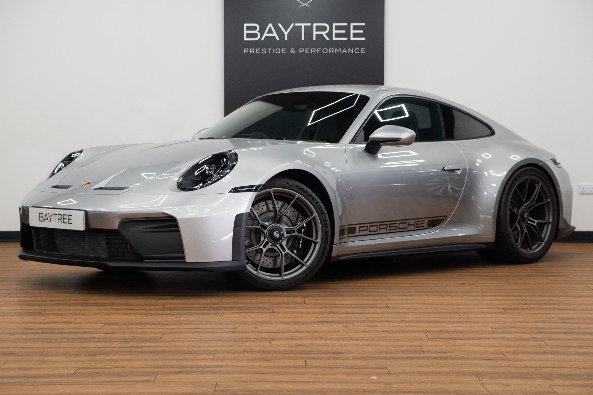 USED 2025 75 PORSCHE 911 4.0 992 GT3 Touring 