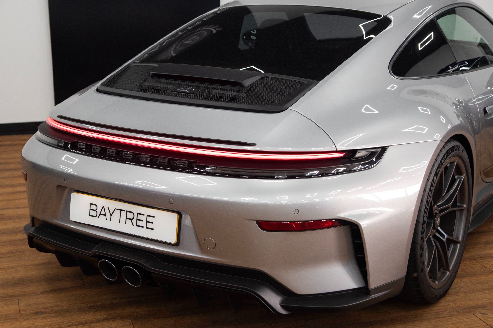 USED 2025 75 PORSCHE 911 4.0 992 GT3 Touring 
