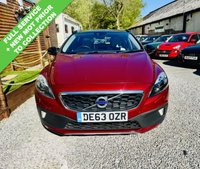 USED 2013 63 VOLVO V40 CROSS COUNTRY 1.6 D2 Lux Hatchback 5dr Diesel Manual Euro 5 (s/s) (115 ps) Clean and tidy example, Cruise control, Climate control, 2 tone leather in black and blonde, DAB radio, App connect with Sat Nav, 17 in Alloy wheels, Metalic paint. Will have a full service and new MOT prior to collection.