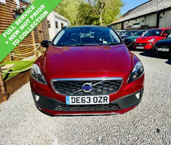 View our VOLVO V40 CROSS COUNTRY