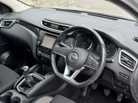 USED 2020 70 NISSAN QASHQAI 1.3 DIG-T N-Connecta SUV 5dr Petrol Manual Euro 6 (s/s) (140 ps) REVERSING CAMERA+SERVICE HISTORY+PANORAMIC ROOF+SATELLITE NAVIGATION+CRUISE CONTROL+FINANCE AVAILABLE ON THIS CAR