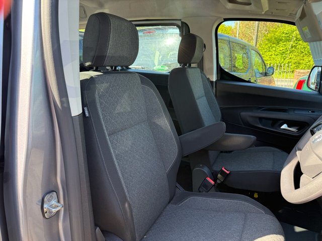 View our VAUXHALL Combo Life Electric