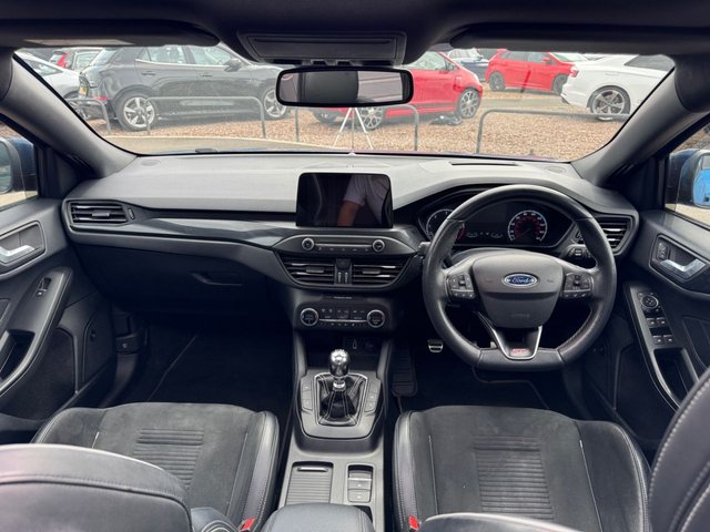 View our FORD FOCUS
