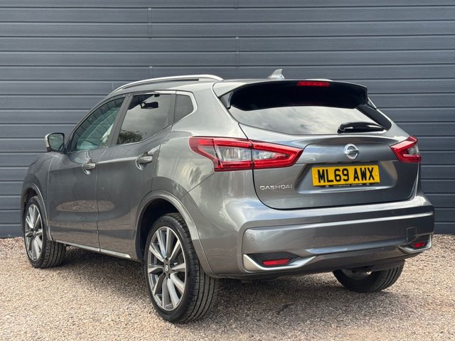 View our NISSAN QASHQAI