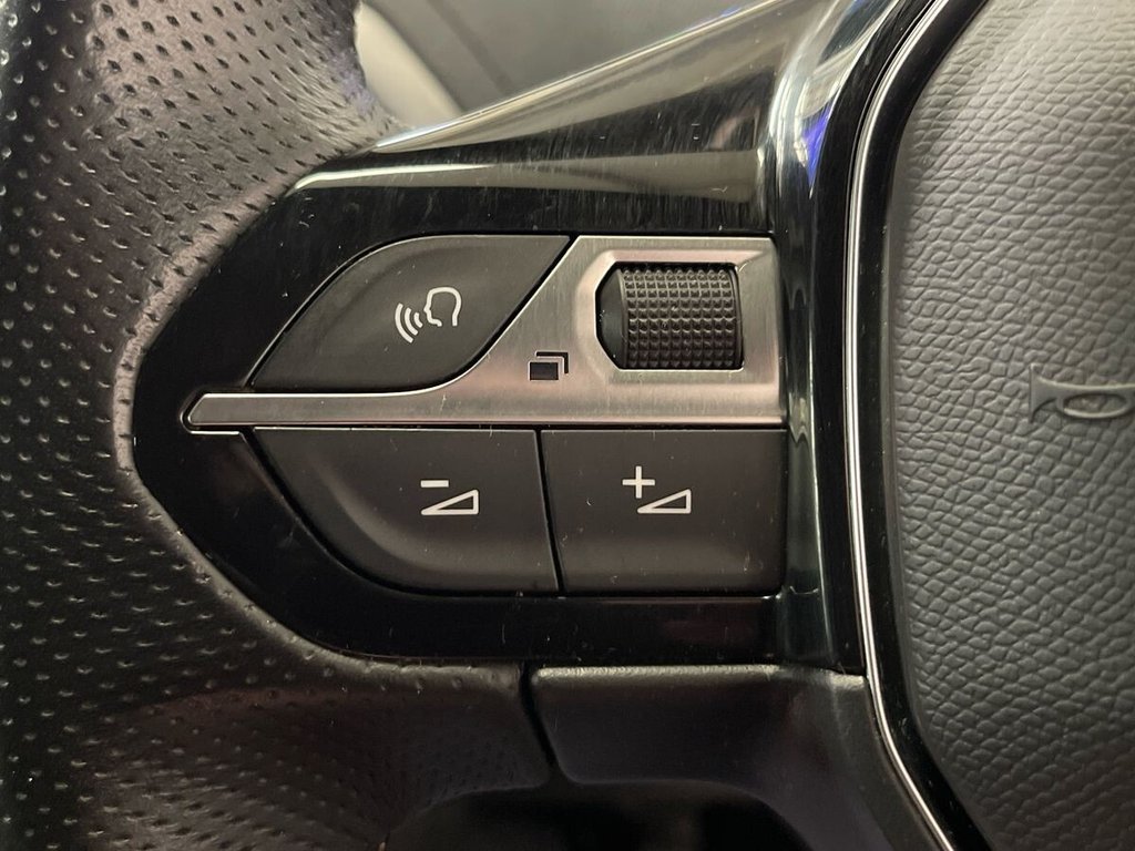 USED 2019 19 PEUGEOT 3008 1.2 PureTech GT Line SUV 5dr Petrol Manual Euro 6 (s/s) (130 ps) APPLE CAR PLAY AND ANDROID AUTO