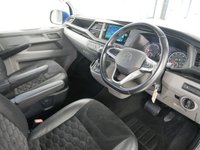 USED 2022 72 VOLKSWAGEN TRANSPORTER T32 2.0 BITDI 204 BHP SWB HIGHLINE DSG AUTO KOMBI 5 SEATER  5 SEATS | SAT NAV | HIGH SPEC | DSG AUTO !
