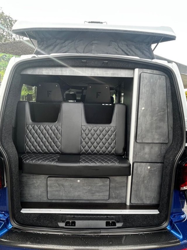 View our VOLKSWAGEN TRANSPORTER