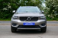 USED 2022 71 VOLVO XC40 2.0 B4 MHEV Inscription Pro SUV 5dr Petrol Hybrid DCT Auto AWD Euro 6 (s/s) (197 ps) PEBBLE GREY METALLIC PAINTWORK + BLOND LEATHER + CARPLAY + VIRTUAL DASH