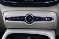 USED 2022 71 VOLVO XC40 2.0 B4 MHEV Inscription Pro SUV 5dr Petrol Hybrid DCT Auto AWD Euro 6 (s/s) (197 ps) PEBBLE GREY METALLIC PAINTWORK + BLOND LEATHER + CARPLAY + VIRTUAL DASH