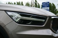 USED 2022 71 VOLVO XC40 2.0 B4 MHEV Inscription Pro SUV 5dr Petrol Hybrid DCT Auto AWD Euro 6 (s/s) (197 ps) PEBBLE GREY METALLIC PAINTWORK + BLOND LEATHER + CARPLAY + VIRTUAL DASH