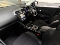USED 2018 68 RENAULT KADJAR 1.5 dCi Dynamique SE Nav SUV 5dr Diesel Manual Euro 6 (s/s) (110 ps) PAN ROOF, REV CAMERA, 1/2 LEATHER