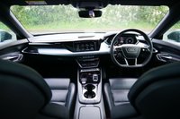 USED 2022 22 AUDI E-TRON GT 93.4kWh Saloon 4dr Electric Auto quattro (476 ps) DAYTONA GREY PEARLESCENT PAINTWORK + 360 CAMERA + SUNROOF + AIR SUSPENSION