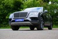 USED 2018 18 BENTLEY BENTAYGA 7 SEATER 6.0 W12 SUV 5dr Petrol Auto 4WD Euro 6 (s/s) (608 ps) MAGNETIC METALLIC PAINTWORK + 7 SEATS + MASSAGE + SUNROOF + HUD