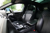 USED 2018 18 BENTLEY BENTAYGA 7 SEATER 6.0 W12 SUV 5dr Petrol Auto 4WD Euro 6 (s/s) (608 ps) MAGNETIC METALLIC PAINTWORK + 7 SEATS + MASSAGE + SUNROOF + HUD