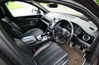 USED 2018 18 BENTLEY BENTAYGA 7 SEATER 6.0 W12 SUV 5dr Petrol Auto 4WD Euro 6 (s/s) (608 ps) MAGNETIC METALLIC PAINTWORK + 7 SEATS + MASSAGE + SUNROOF + HUD