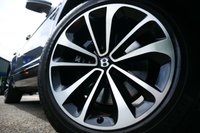 USED 2018 18 BENTLEY BENTAYGA 7 SEATER 6.0 W12 SUV 5dr Petrol Auto 4WD Euro 6 (s/s) (608 ps) MAGNETIC METALLIC PAINTWORK + 7 SEATS + MASSAGE + SUNROOF + HUD