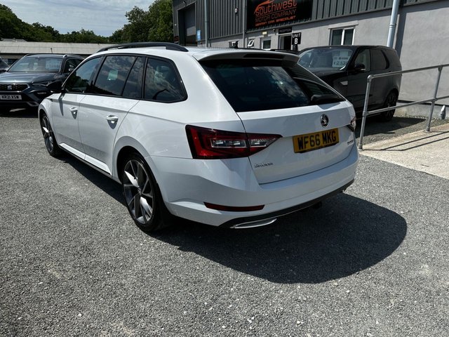View our SKODA SUPERB