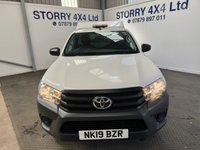 USED 2019 19 TOYOTA HI-LUX 2.4 D-4D Active Pickup 2dr Diesel Manual 4WD Euro 6 (3.5t) (150 ps) AIR CON+TOW BAR