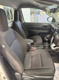 USED 2019 19 TOYOTA HI-LUX 2.4 D-4D Active Pickup 2dr Diesel Manual 4WD Euro 6 (3.5t) (150 ps) AIR CON+TOW BAR