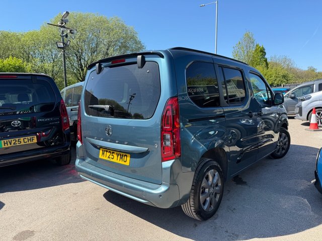 View our VAUXHALL Combo Life Electric
