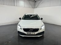 USED 2018 68 VOLVO V40 CROSS COUNTRY 1.5 T3 GPF Pro Hatchback 5dr Petrol Auto Euro 6 (s/s) (152 ps) reverse camera, cruise, NAV, DAB