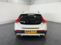 USED 2018 68 VOLVO V40 CROSS COUNTRY 1.5 T3 GPF Pro Hatchback 5dr Petrol Auto Euro 6 (s/s) (152 ps) reverse camera, cruise, NAV, DAB