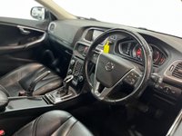 USED 2018 68 VOLVO V40 CROSS COUNTRY 1.5 T3 GPF Pro Hatchback 5dr Petrol Auto Euro 6 (s/s) (152 ps) reverse camera, cruise, NAV, DAB