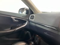 USED 2018 68 VOLVO V40 CROSS COUNTRY 1.5 T3 GPF Pro Hatchback 5dr Petrol Auto Euro 6 (s/s) (152 ps) reverse camera, cruise, NAV, DAB