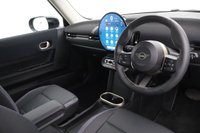 USED 2025 25 MINI HATCH COOPER 1.5C Classic 3dr Steptronic (SAT NAV, PRIVACY) 