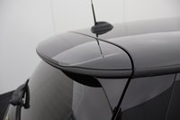 USED 2025 25 MINI HATCH COOPER 1.5C Classic 3dr Steptronic (SAT NAV, PRIVACY) 