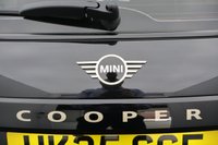 USED 2025 25 MINI HATCH COOPER 1.5C Classic 3dr Steptronic (SAT NAV, PRIVACY) 