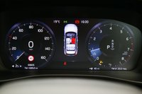 USED 2019 69 VOLVO XC40 2.0 T4 R-Design SUV 5dr Petrol Auto Euro 6 (s/s) (190 ps) CRYSTAL WHITE METALLIC PAINTWORK + APPLE CARPLAY + REVERSE CAMERA