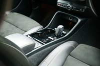 USED 2019 69 VOLVO XC40 2.0 T4 R-Design SUV 5dr Petrol Auto Euro 6 (s/s) (190 ps) CRYSTAL WHITE METALLIC PAINTWORK + APPLE CARPLAY + REVERSE CAMERA