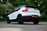 USED 2019 69 VOLVO XC40 2.0 T4 R-Design SUV 5dr Petrol Auto Euro 6 (s/s) (190 ps) CRYSTAL WHITE METALLIC PAINTWORK + APPLE CARPLAY + REVERSE CAMERA