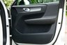 USED 2019 69 VOLVO XC40 2.0 T4 R-Design SUV 5dr Petrol Auto Euro 6 (s/s) (190 ps) CRYSTAL WHITE METALLIC PAINTWORK + APPLE CARPLAY + REVERSE CAMERA