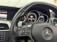 USED 2013 13 MERCEDES-BENZ C CLASS 6.3 C63 V8 AMG SpdS MCT Euro 5 4dr SUNROOF+COMBO+CARBON+HK SOUND!