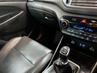 USED 2016 66 HYUNDAI TUCSON 2.0 CRDi Premium SUV 5dr Diesel Manual 4WD Euro 6 (136 ps) 2 keys, reverse cam, NAV, leather