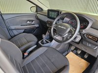 USED 2023 23 DACIA SANDERO STEPWAY 1.0 TCe Expression Hatchback 5dr Petrol Manual Euro 6 (s/s) (90 ps) 