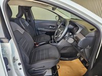 USED 2023 23 DACIA SANDERO STEPWAY 1.0 TCe Expression Hatchback 5dr Petrol Manual Euro 6 (s/s) (90 ps) 