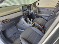 USED 2023 23 DACIA SANDERO STEPWAY 1.0 TCe Expression Hatchback 5dr Petrol Manual Euro 6 (s/s) (90 ps) 